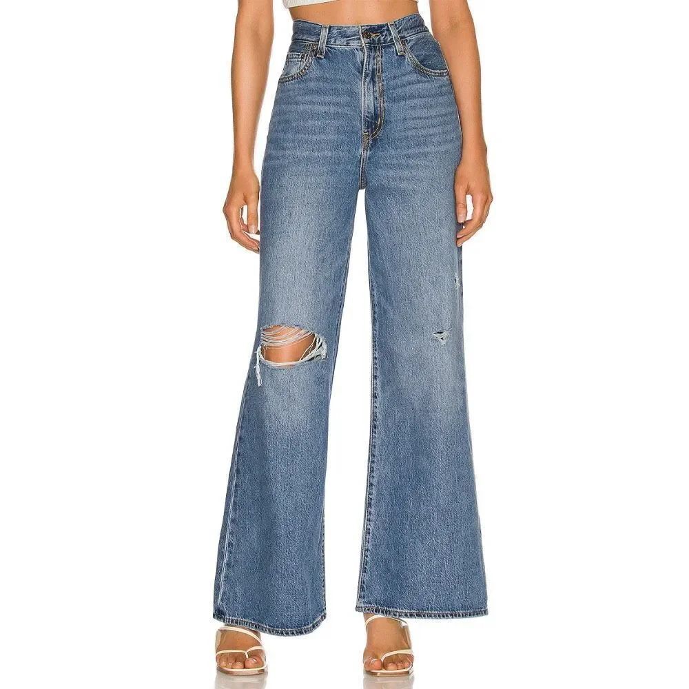 ✨Levi’s High Loose Flare Sz 27 Jean in Take Notes✨
